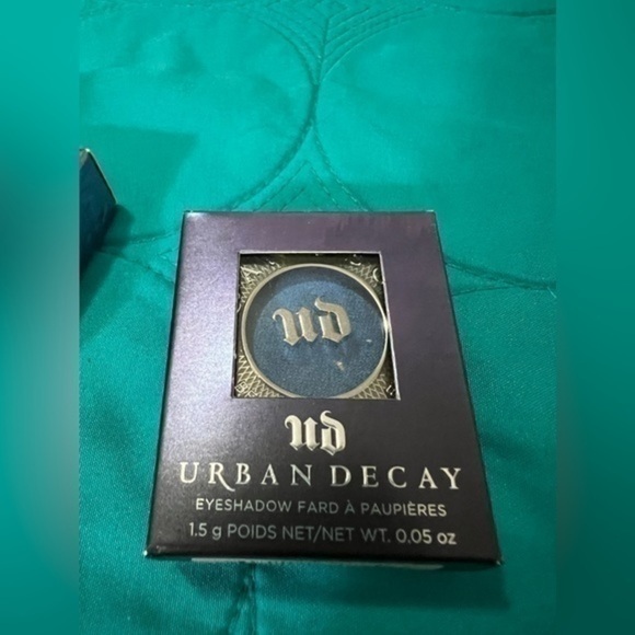 Urban Decay/It Cosmetics bundle new in package - Picture 3 of 16